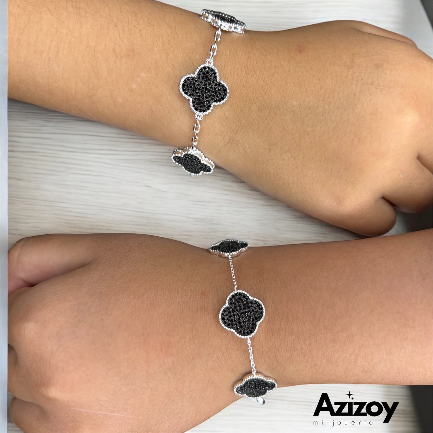 Pulsera de trébol negra