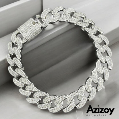 Pulsera estilo cubano cubierta de circonias.